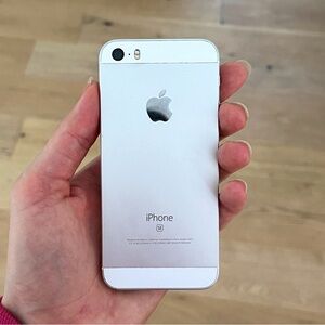Used Apple iPhone SE